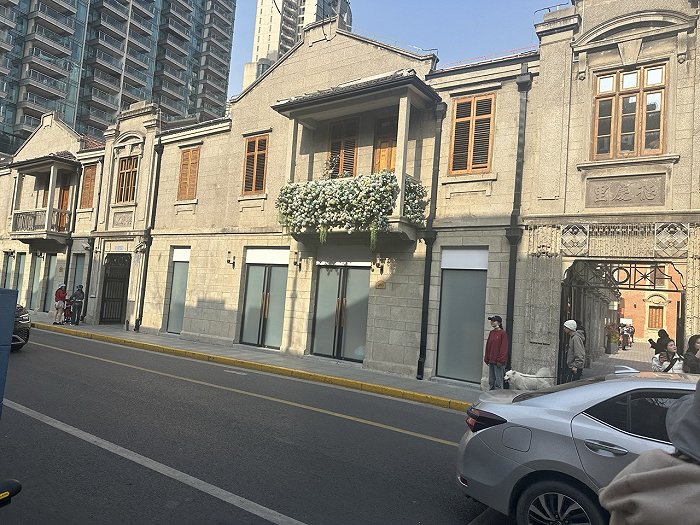 网红鞋包品牌BYFAR在中国水土不服(图1)
