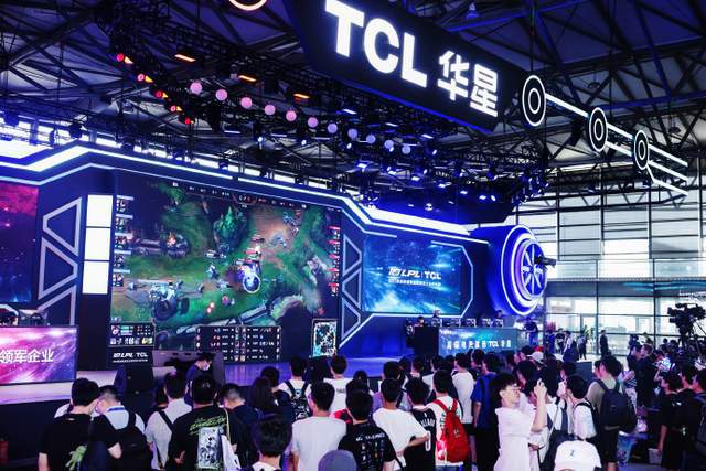 连斩1金2银榜上有名！头部显示企业TCL华星获营销领域EMA大奖(图3)