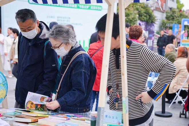 最是书香能致远塘桥街道“书香点梦”活动点燃居民阅读热情(图3)