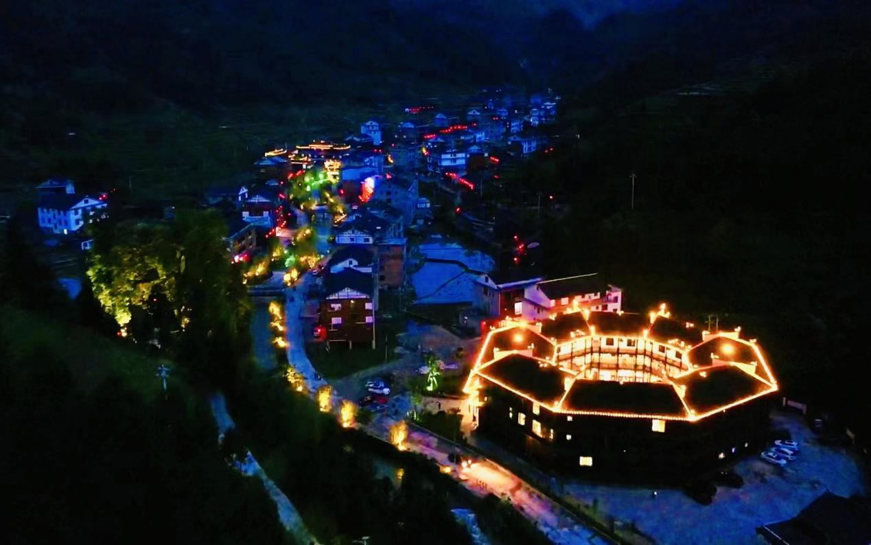 “五一”假期湖南新化迎来旅游热潮(图2)