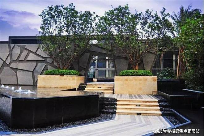 深圳华强金街商铺←销售中心电线年价格←户型图(图9)