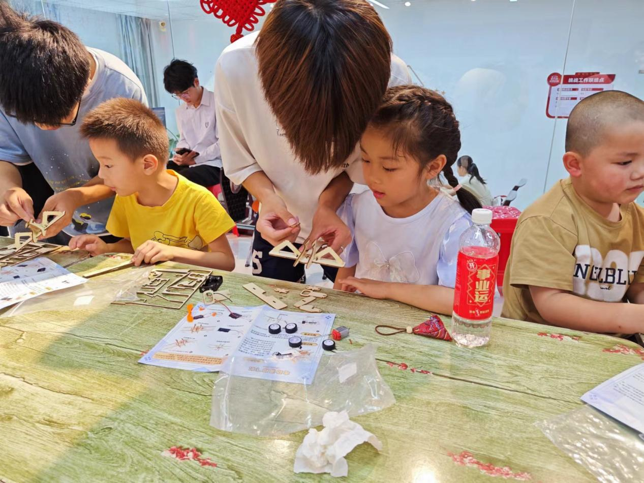 佛祖岭街道大舒社区举办“粽”情端午特色活动(图2)