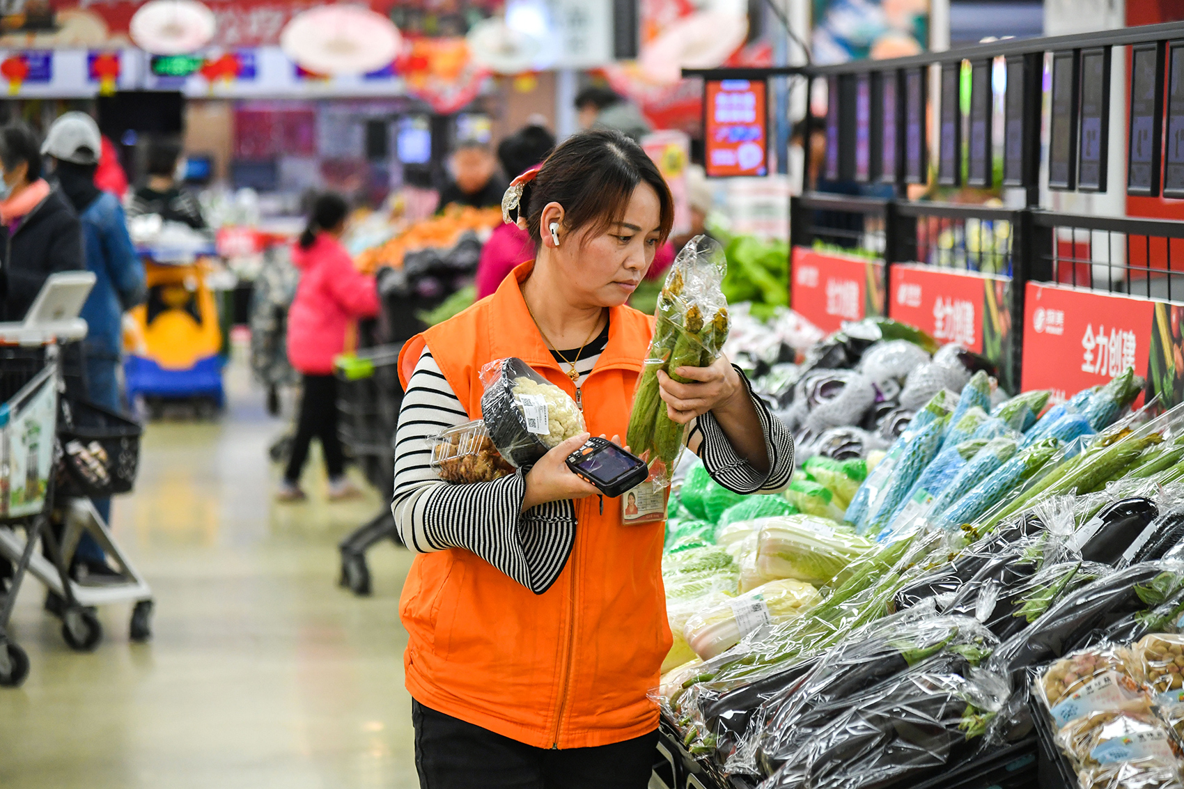自有品牌成传统商超“救命稻草”？业内：有效但一定不是唯一出路(图1)