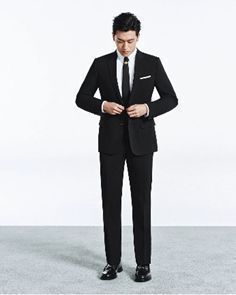 剪裁考究搭配经典设计迪奥西服展现品牌品牌标志性元素(图16)