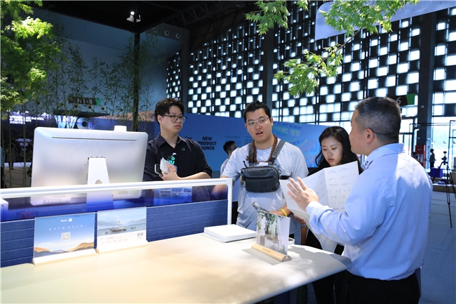圣奥亮相设计上海展：引领绿色智慧办公新范式(图2)