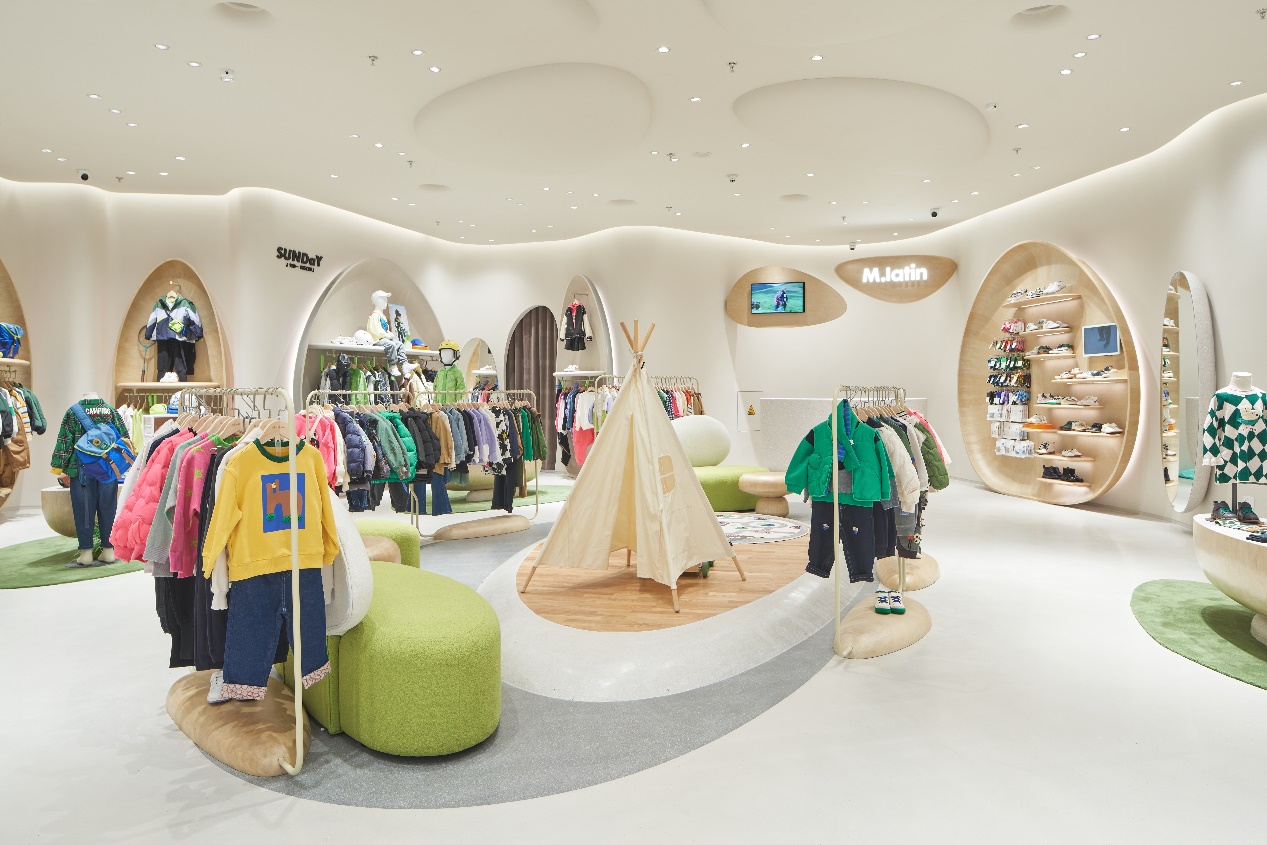 in全新形象店精彩亮相(图2)