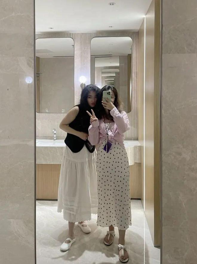 试了优衣库、设计师品牌的几十条裙子最好穿的原来是这种(图15)