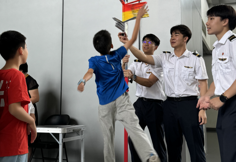 “小小机长”暑期职业体验活动在民航博物馆举办(图3)