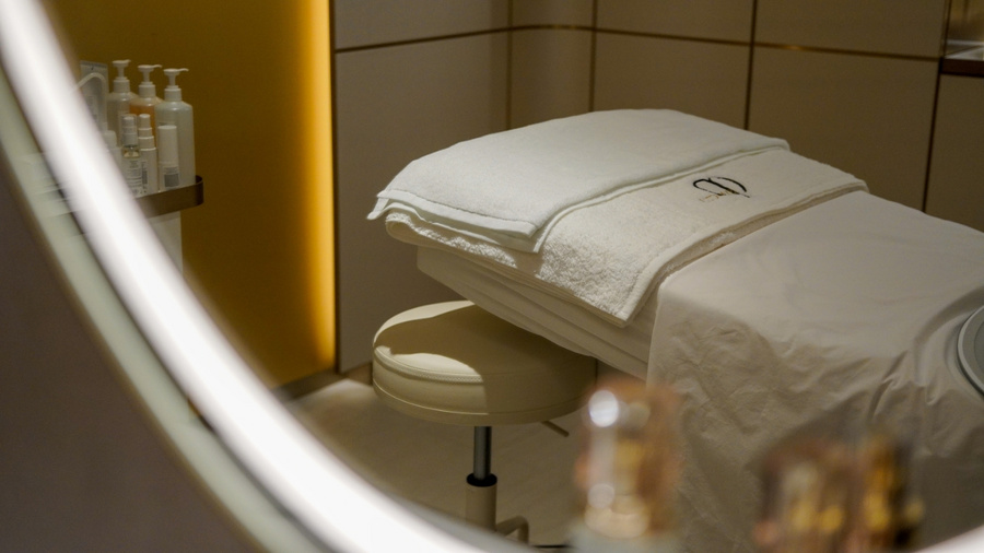 将古典溶于现代绽放“无限光芒”：纽约设计师王清华打造中西交融的品牌体验空间(图3)