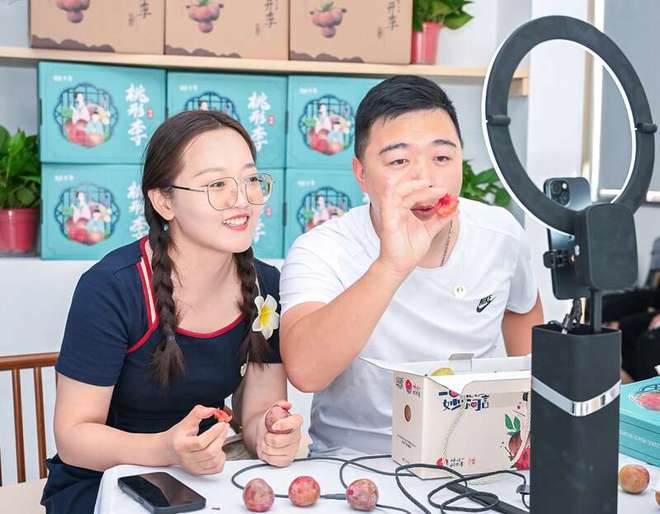 浙江嵊州做大助农区域公用品牌累计带动农产品销售132亿元(图1)