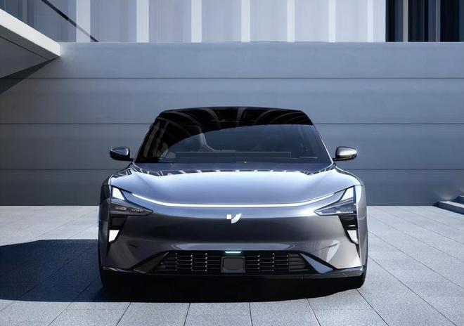 极越07灰色外观图亮相：智能AI像素大灯、无门把手设计9月上市(图1)