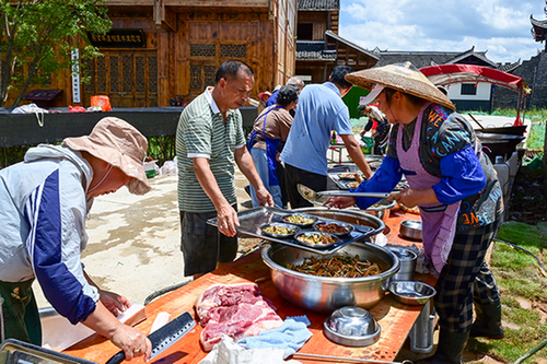 凯里香炉山中华医学文化园盛大举行“岁月风韵情系香炉”系列活动(图1)