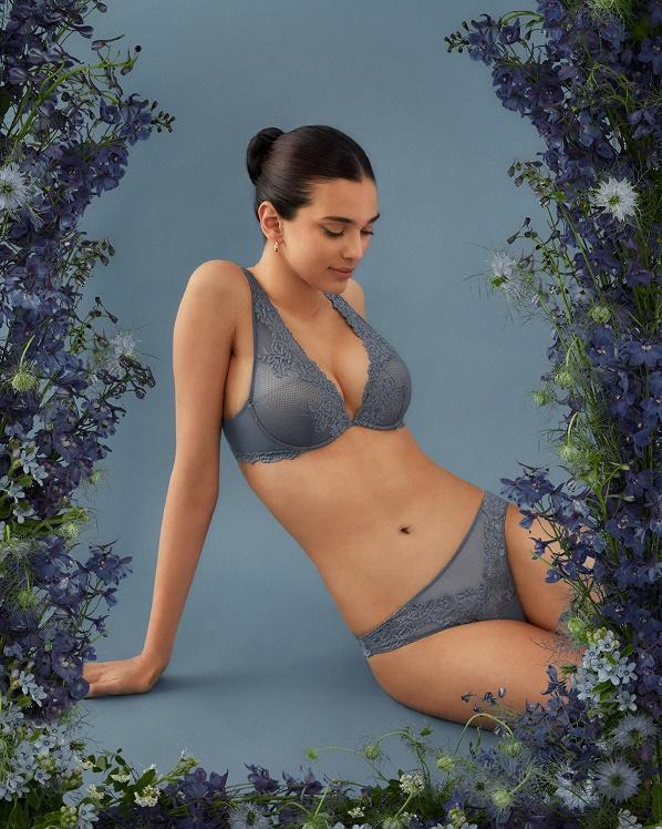 Intimissimi宣布品牌中文名“意舒漫”优雅花卉系列共绘全新篇章(图2)