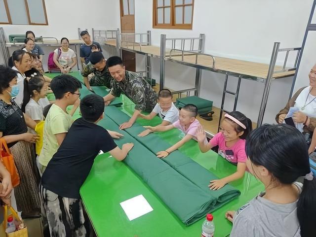 军营风采少年见证！天目西路街道开展国防教育活动(图4)