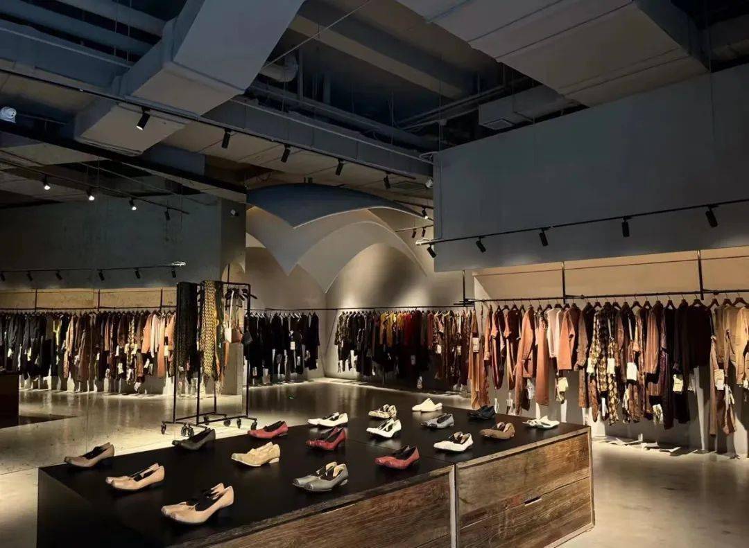 2023年盘点100余中国时尚设计师品牌｜iziRetail热点(图106)