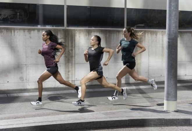 全球运动品牌中的黑马：年销售增长追上露露、北面成为中产新宠(图1)