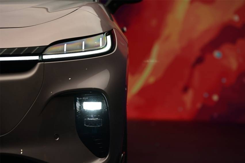 岚图知音静态体验双外观设计主打运动和舒适。(图8)