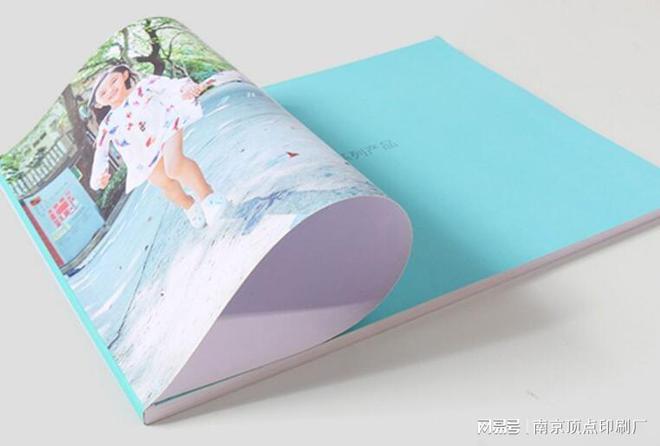 南京产品宣传册设计的品牌理念-南京精装画册设计预算(图4)