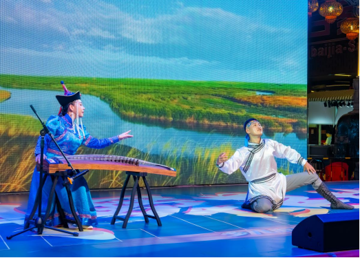 公共文化点亮夜间经济2024年南宁市公共文化进商圈系列活动精彩上演(图2)