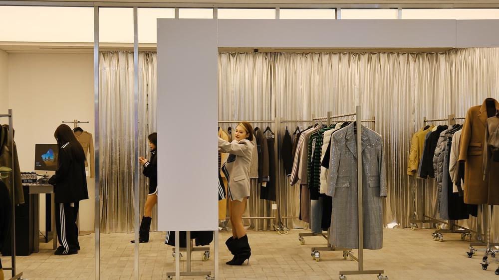 100多个头部设计师品牌入驻广州荔湾这个时尚地标开业(图5)