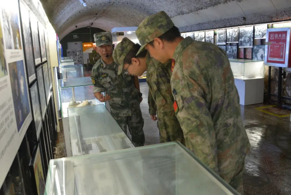 全民国防人人尽责云岩区人武部多形式开展国防教育宣传活动(图2)