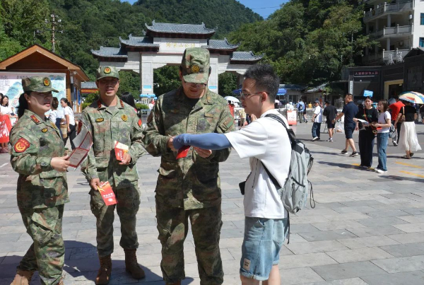 全民国防人人尽责云岩区人武部多形式开展国防教育宣传活动(图3)