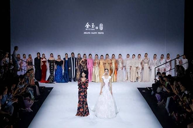 合玉坊·十二钗——致力设计属于新时代的新中式服装品牌(图1)