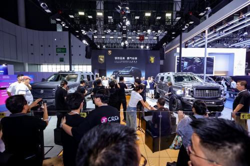 传奇再现勇闯天府--成都车展的乔治巴顿盛宴(图2)