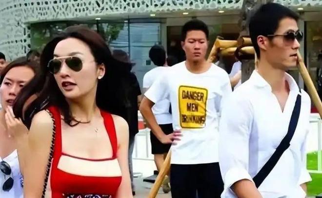 王励勤妻子原来就是她！怪不得能成国乒当家人颜值不输内娱女星(图4)