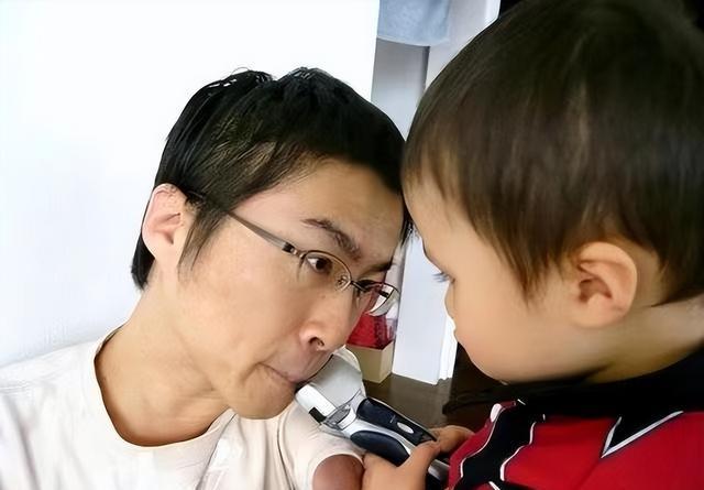 一个无肢人士婚后出轨50人背后真相引发热议！(图2)
