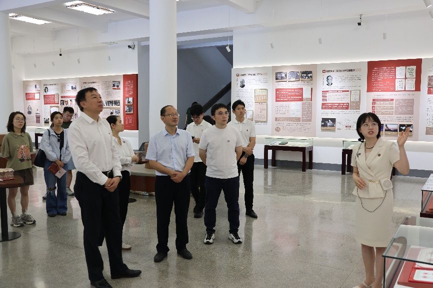 档案文博院开展2025年“校风传承月”系列活动(图1)