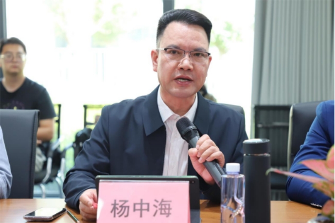 大众财经汇客厅丨业界专家泉城“论剑”共探主流媒体“赋能力”(图4)