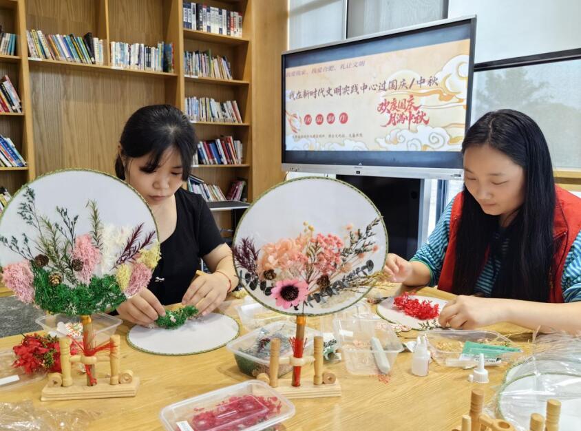 庐江县盛桥镇文翁书院开展特色主题活动(图1)