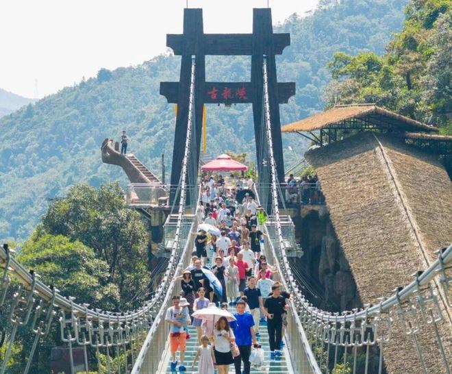 7258万人次631亿元！清新双节期间旅游人次增长率居全市第一！(图2)