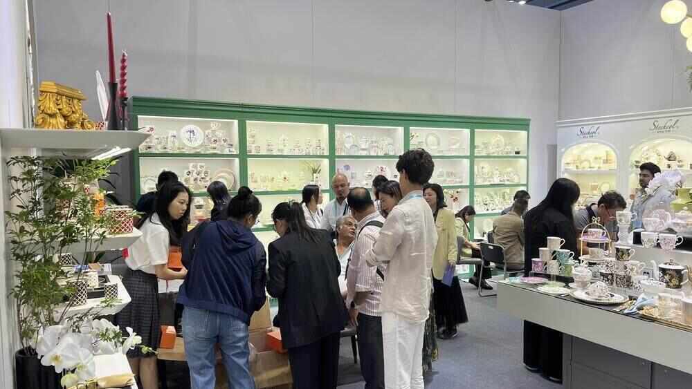 独家专访|广交会上的陶瓷创二代:做一个百年的中国陶瓷品牌(图2)