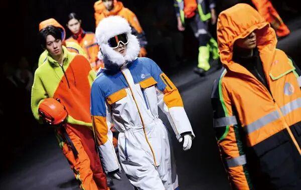 时装周洞察｜设计、科技与模式重构：中国国际时装周创新三重奏(图9)