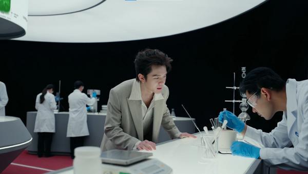 双11国货品牌加速成长李佳琦直播间擦亮美丽经济“上海名片”(图1)