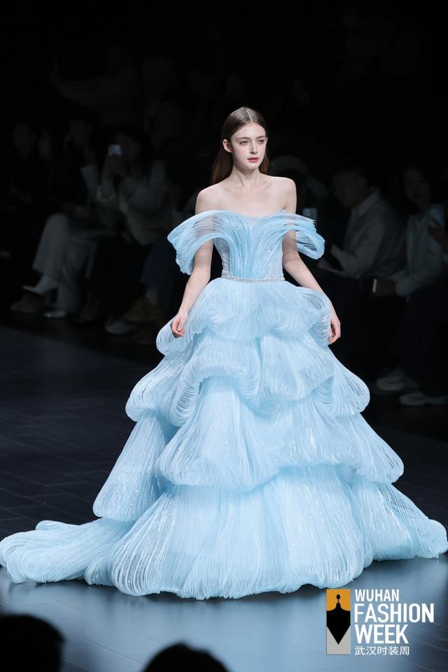 多元设计焕时尚首发生态赋新能:2025武汉时装周圆满闭幕(图1)