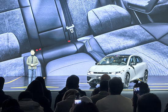 开启品牌个性化新篇章零跑Lafa5上市限时928万元起售(图3)