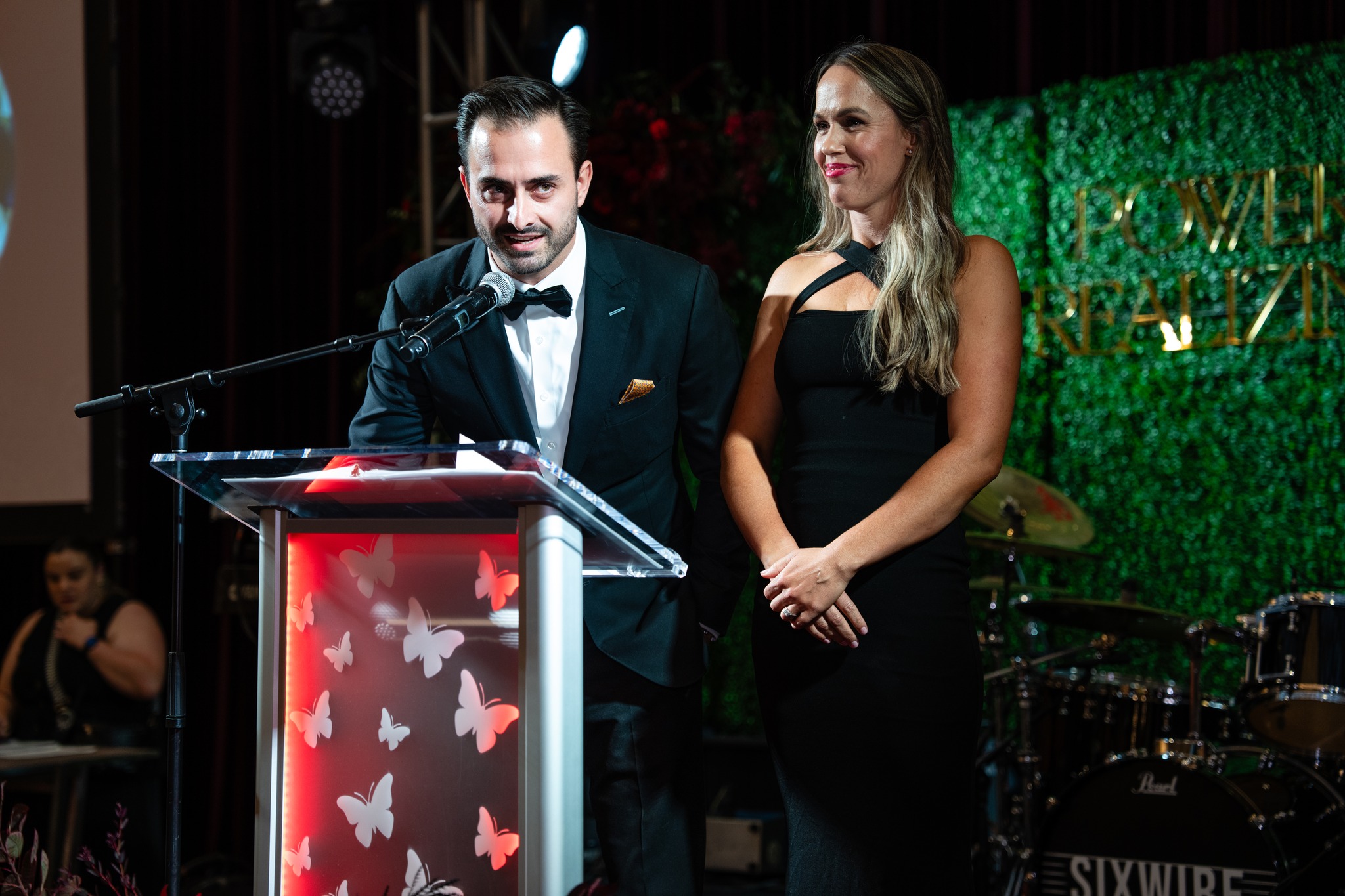 上海梦赛服装设计旗下品牌Purmulti亮相慈善晚宴(图3)