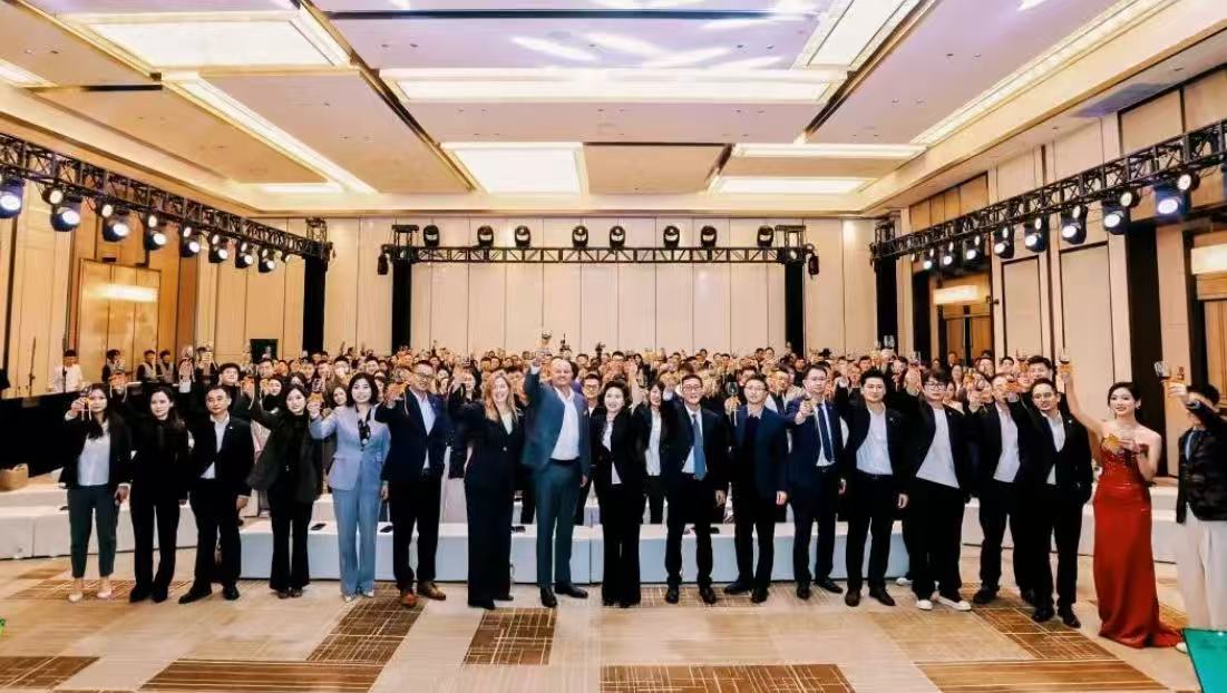 君亭与精选两大集团联袂发布中国区凯富凯艺品牌(图1)