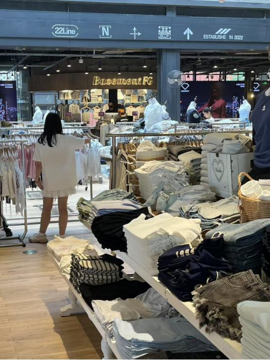 闲鱼循环商店开业引热潮透视无锡“首发经济”强磁场(图2)