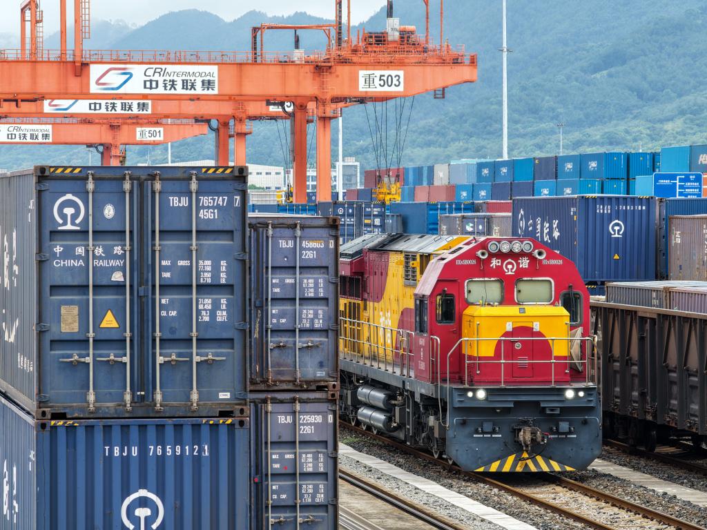 中欧班列(成渝)年度开行量超5000列领跑全国(图1)