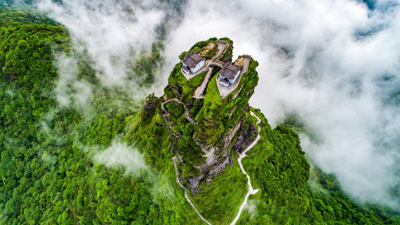 登高祈福迎新春贵州梵净山景区迎来春节首日旅游高峰(图2)