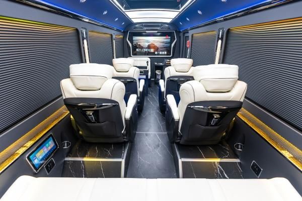 2026款红旗国悦12座价格红旗国悦最新内饰设计(图6)