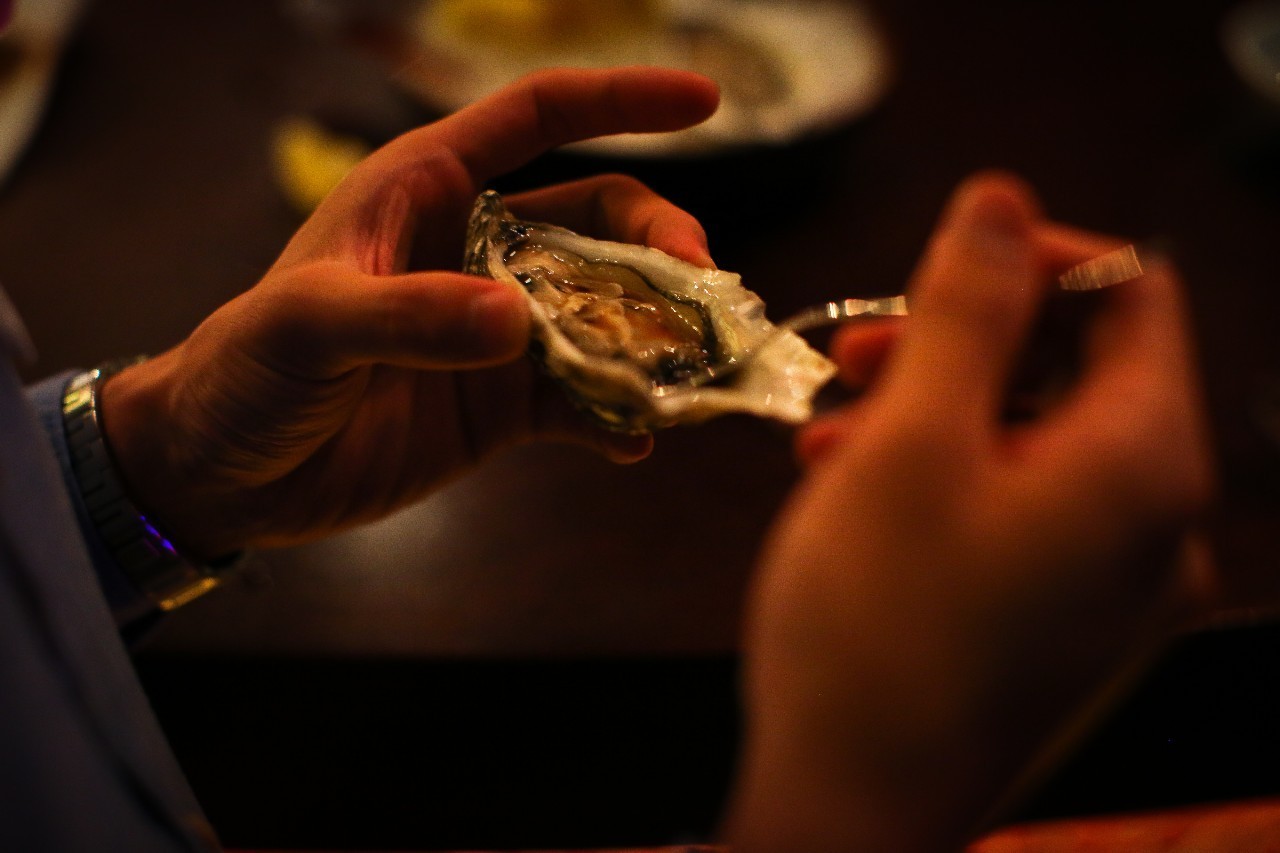 NewSocialGatheringSpaceEQUISOpens高端社交酒廊EQUIS启幕打造精致高雅生活方式(图5)