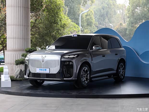 岚图泰山X8将于4月22日开启预售配896线激光雷达采用大五座布局(图1)